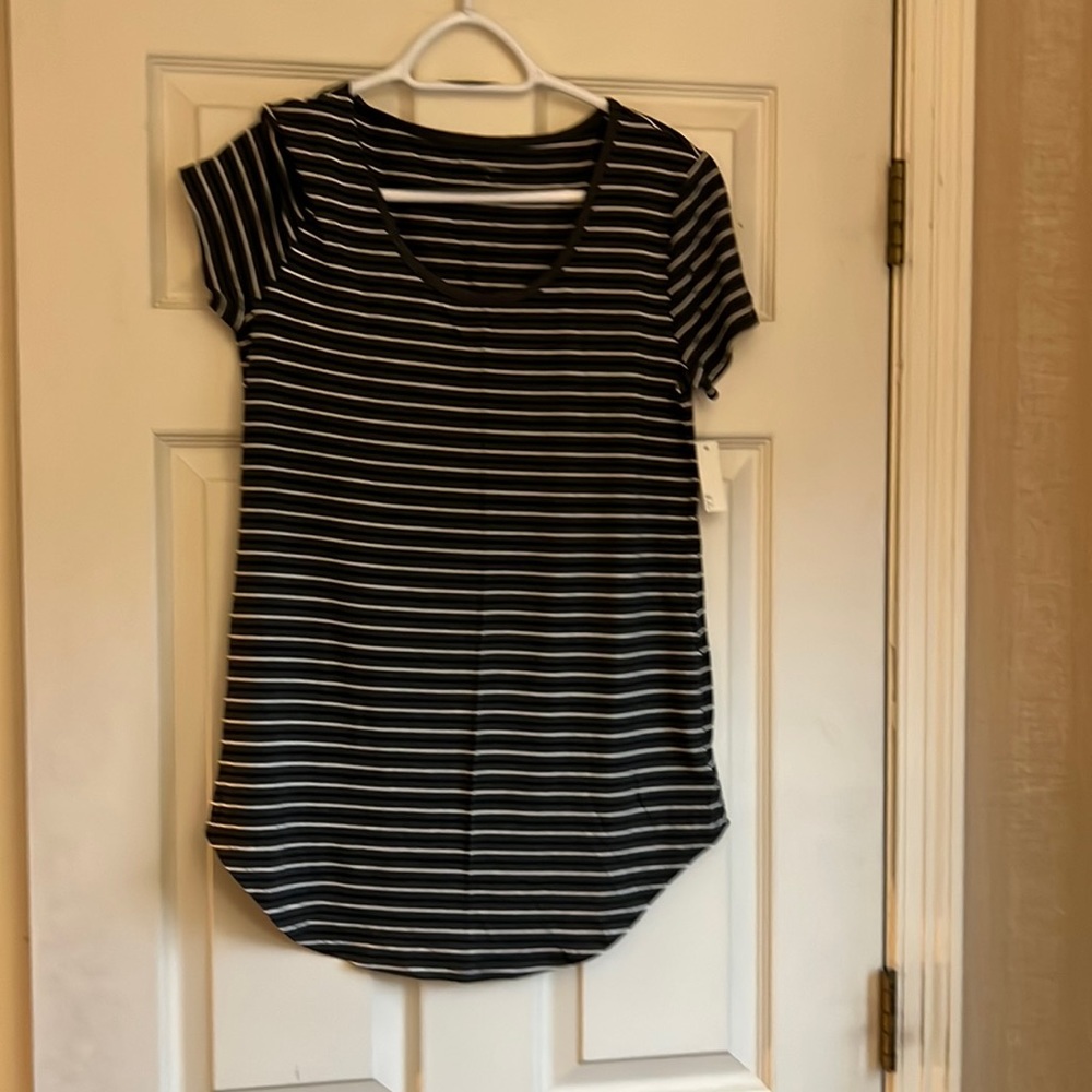 Women’s Scoop Neck T Shirt